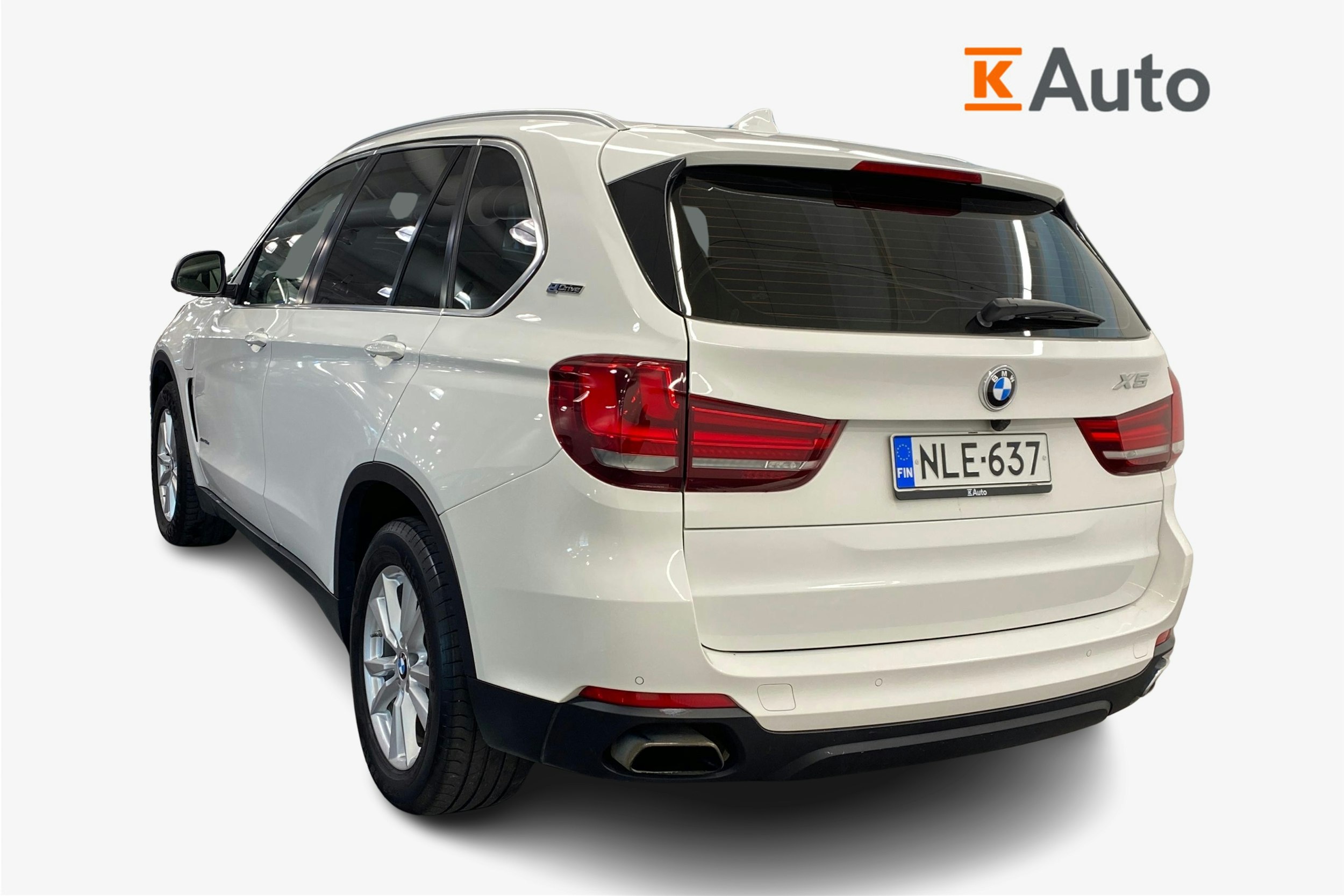 Valkoinen BMW X5 2018 kuva 2.