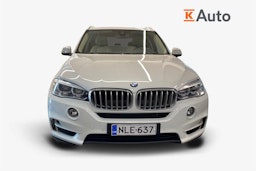 Valkoinen BMW X5 2018 kuva 5.