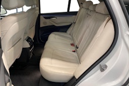 Valkoinen BMW X5 2018 kuva 10.