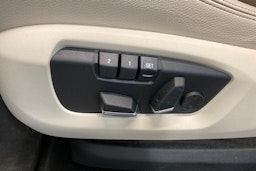 Valkoinen BMW X5 2018 kuva 14.