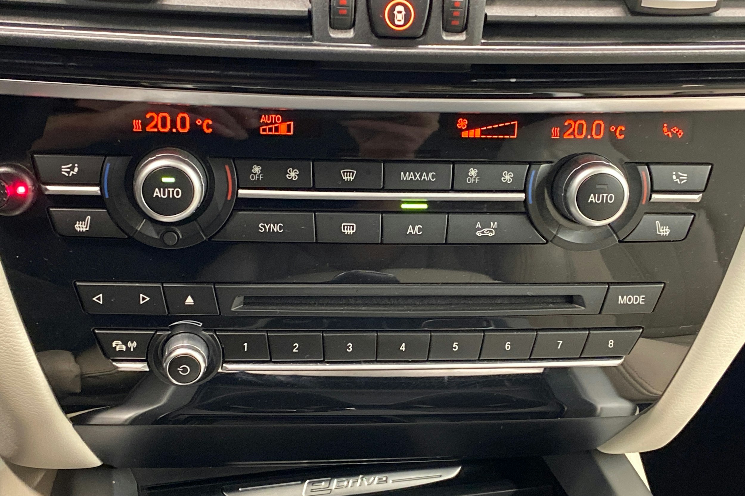 Valkoinen BMW X5 2018 kuva 18.