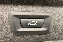 Valkoinen BMW X5 2018 kuva 26.