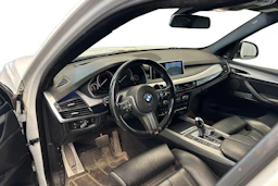 valkoinen BMW X5 2018 kuva 3.