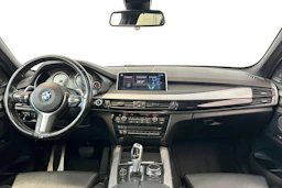 valkoinen BMW X5 2018 kuva 7.