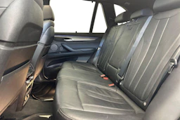 valkoinen BMW X5 2018 kuva 8.