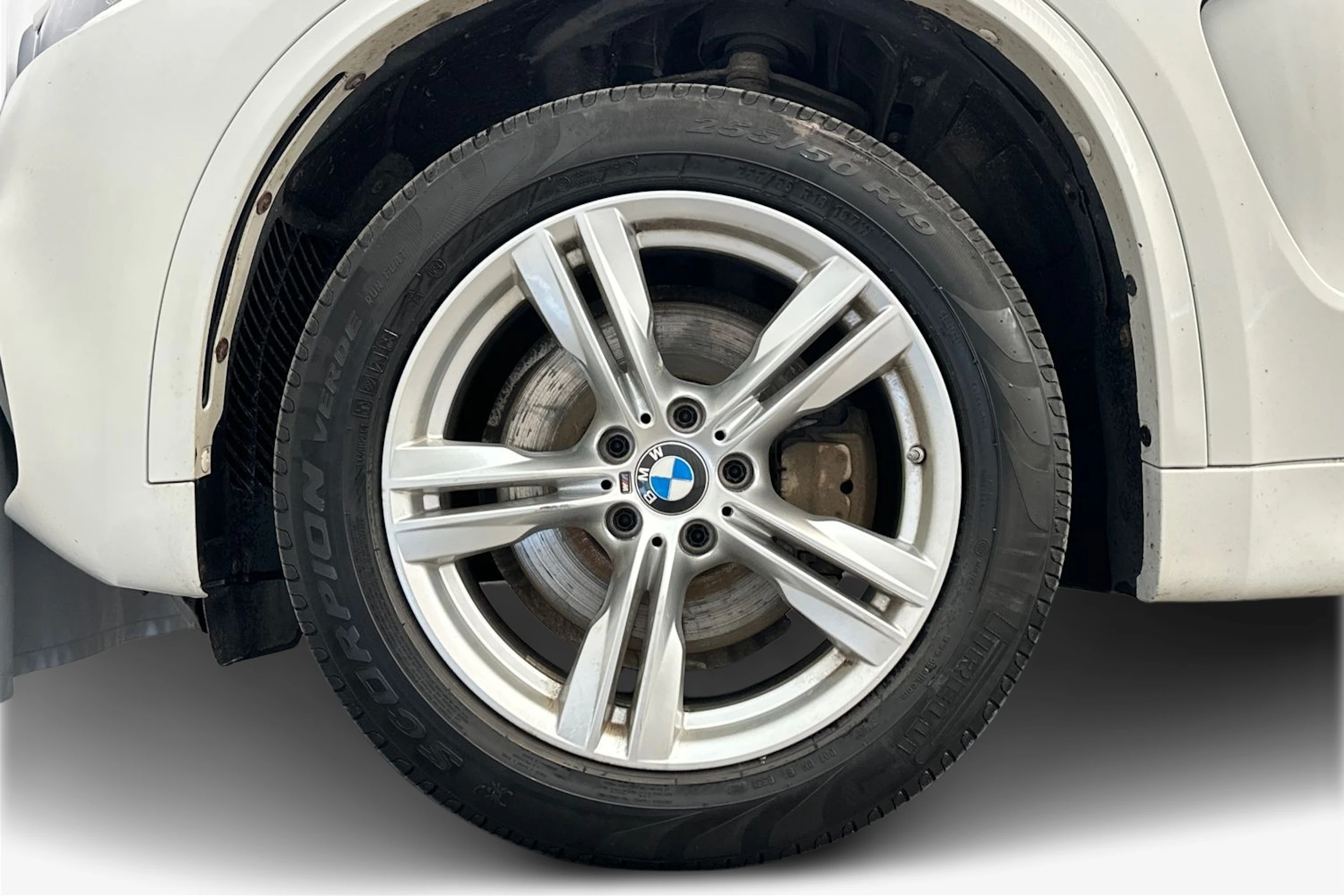 valkoinen BMW X5 2018 kuva 9.
