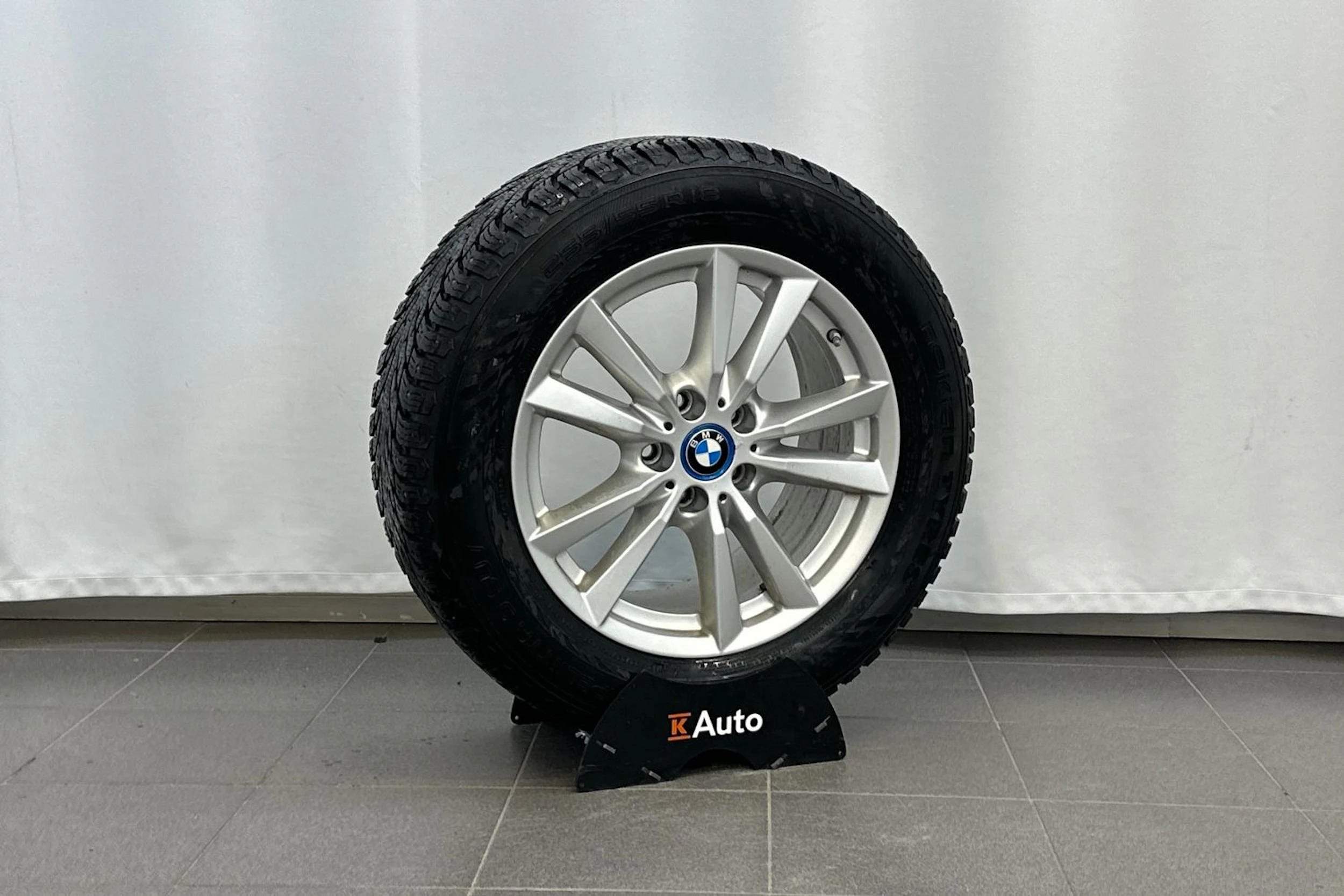valkoinen BMW X5 2018 kuva 11.
