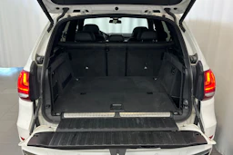 valkoinen BMW X5 2018 kuva 13.