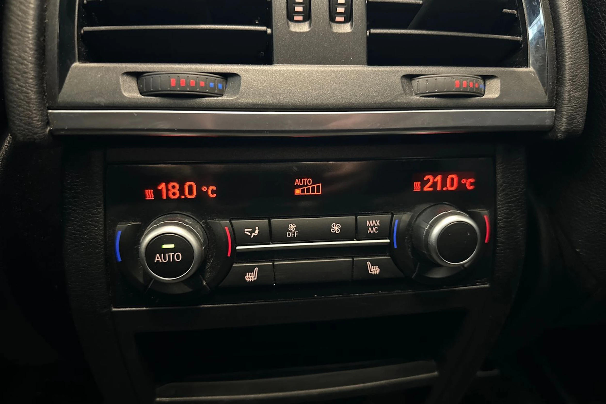 valkoinen BMW X5 2018 kuva 15.