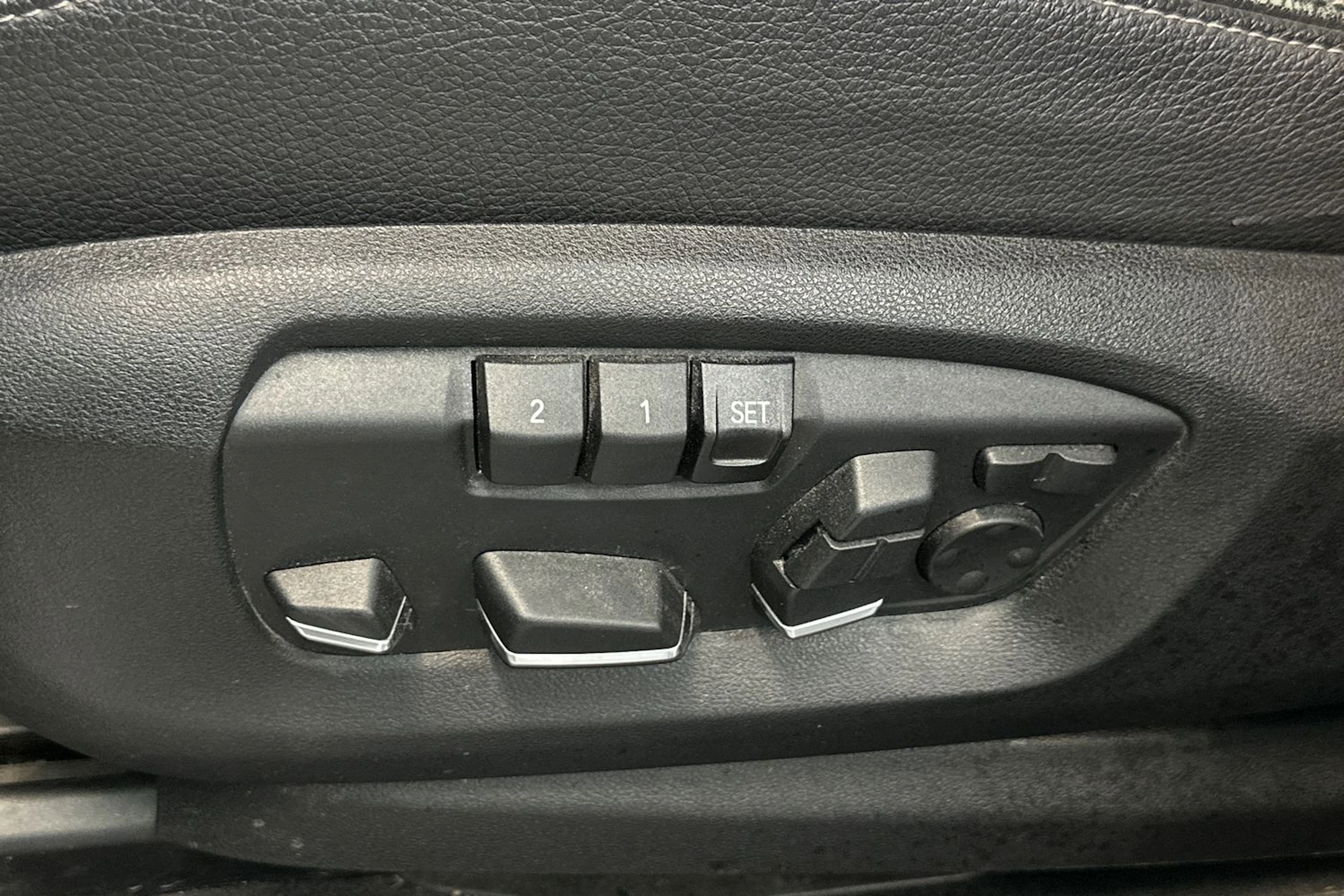 valkoinen BMW X5 2018 kuva 18.