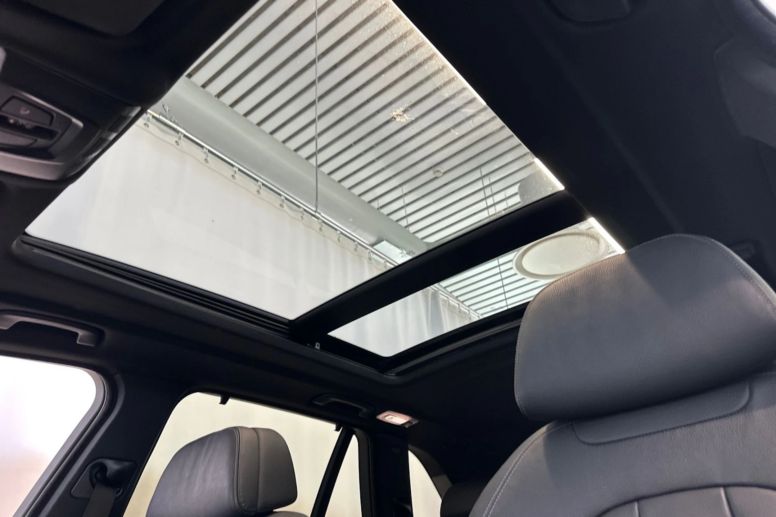 valkoinen BMW X5 2018 kuva 31.