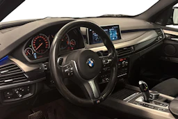 Musta BMW X5 2018 kuva 6.