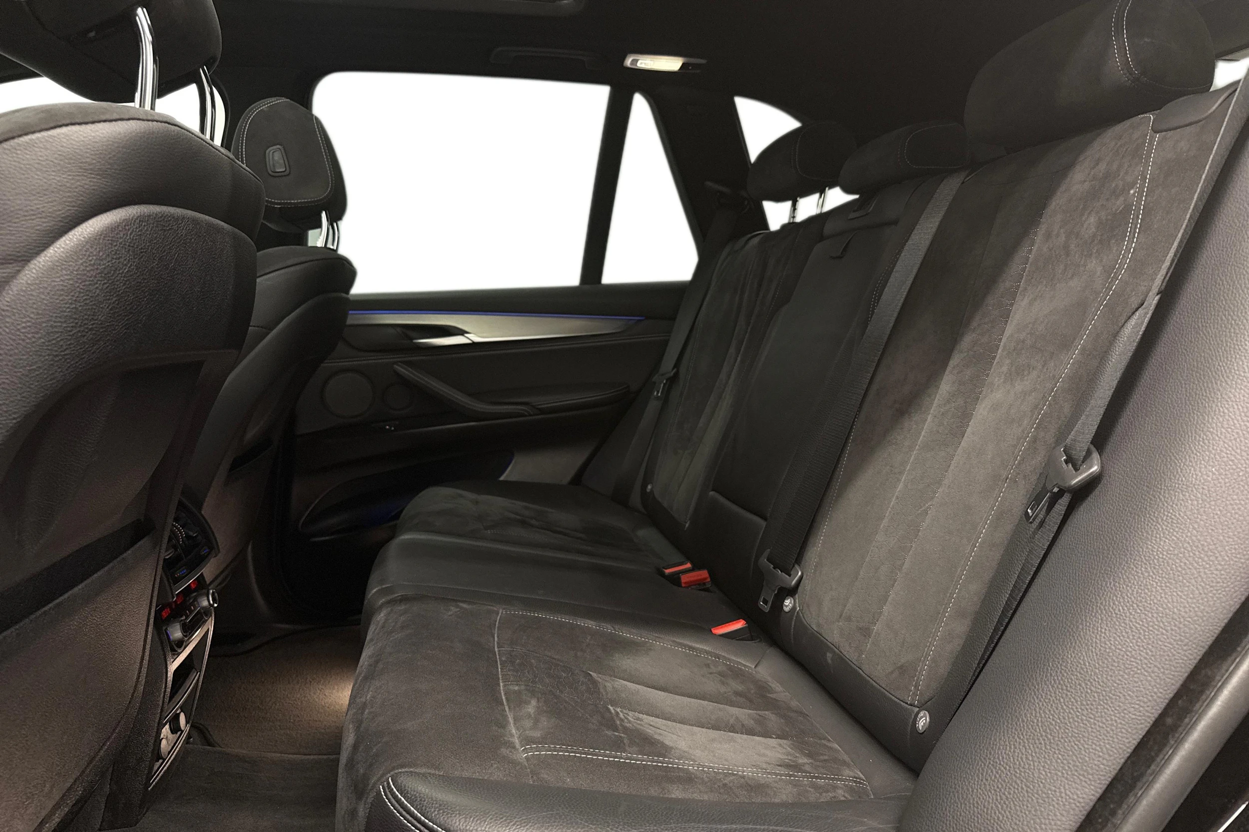Musta BMW X5 2018 kuva 8.