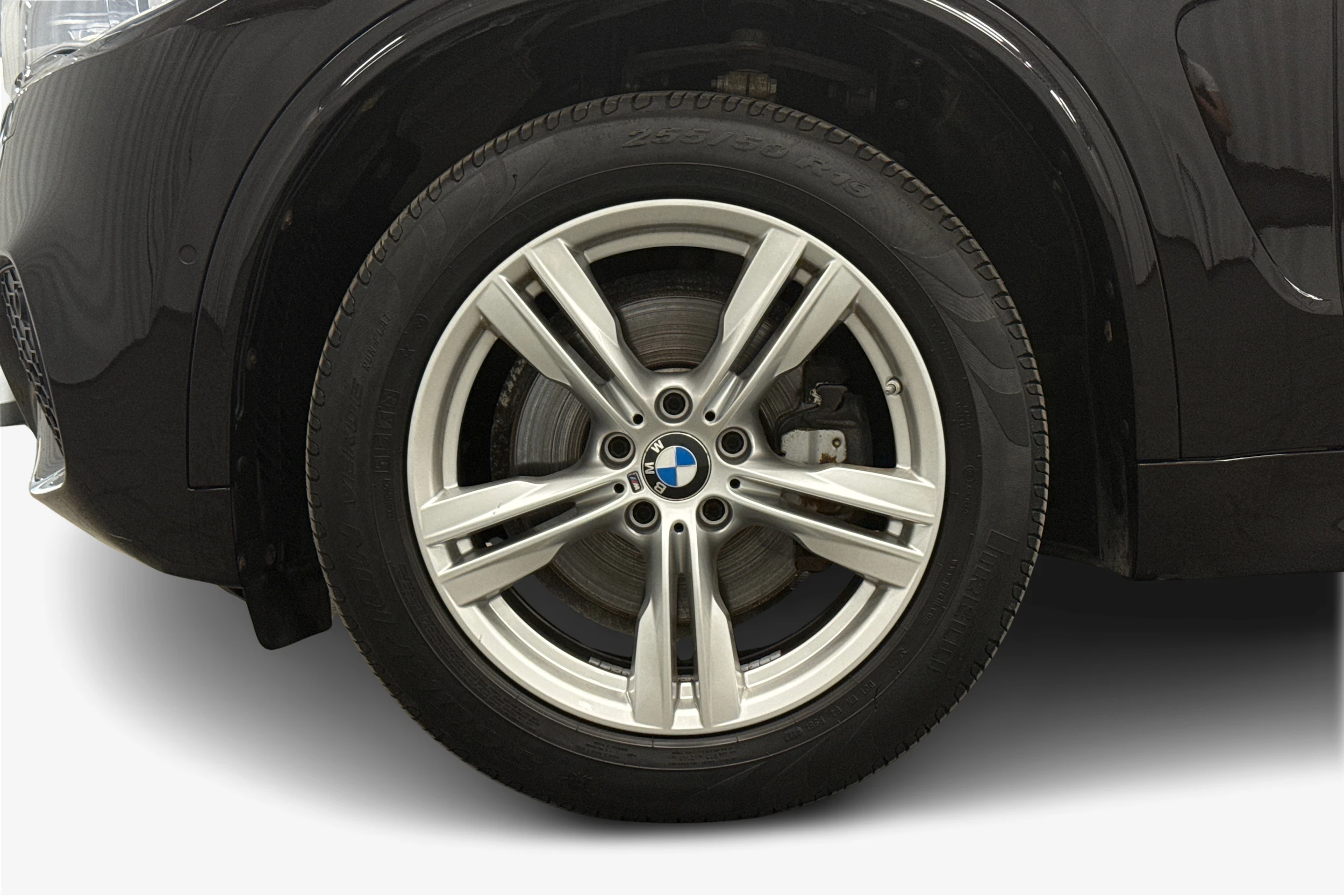 Musta BMW X5 2018 kuva 9.