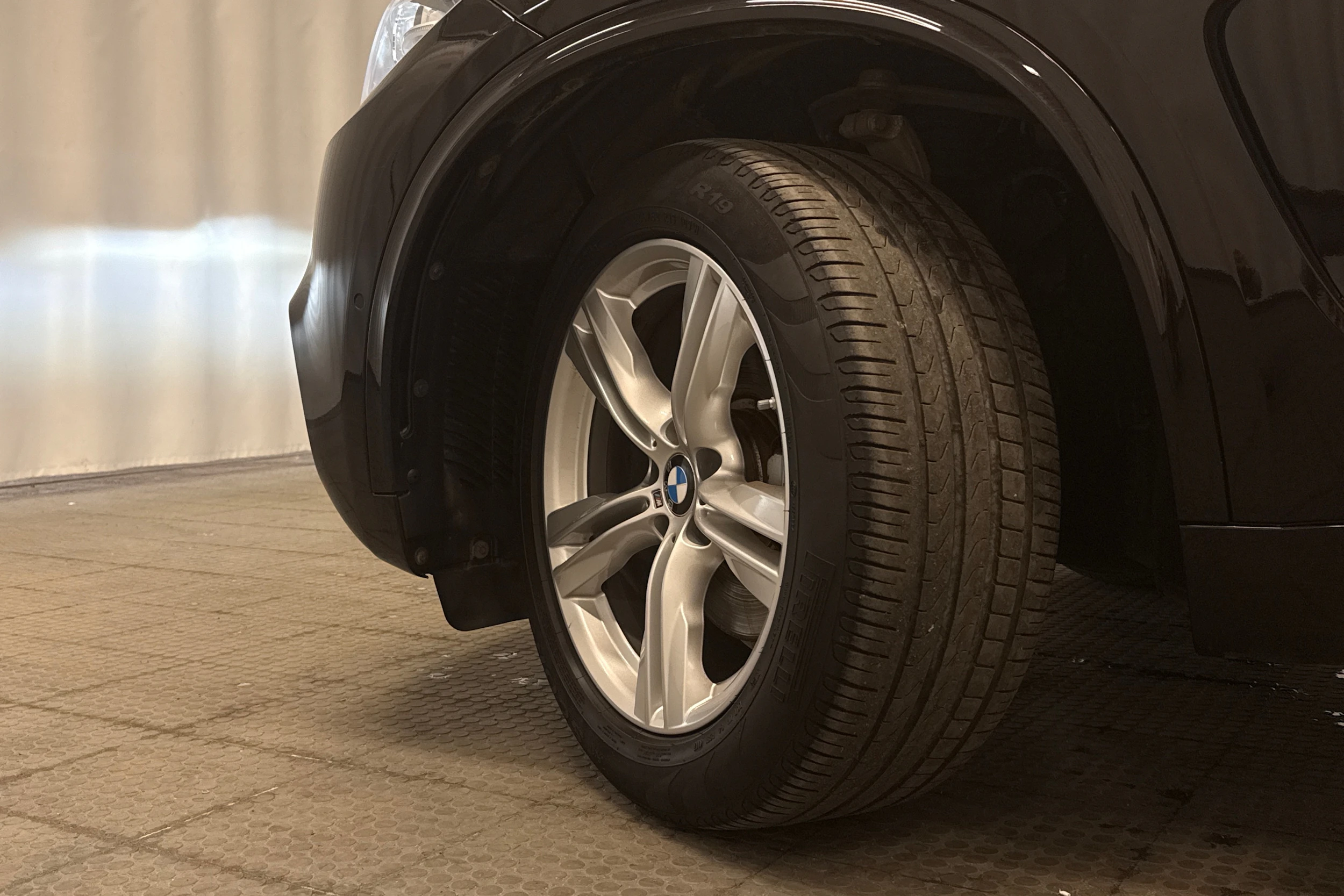 Musta BMW X5 2018 kuva 10.