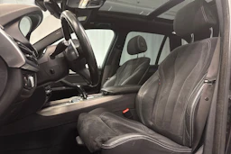 Musta BMW X5 2018 kuva 24.