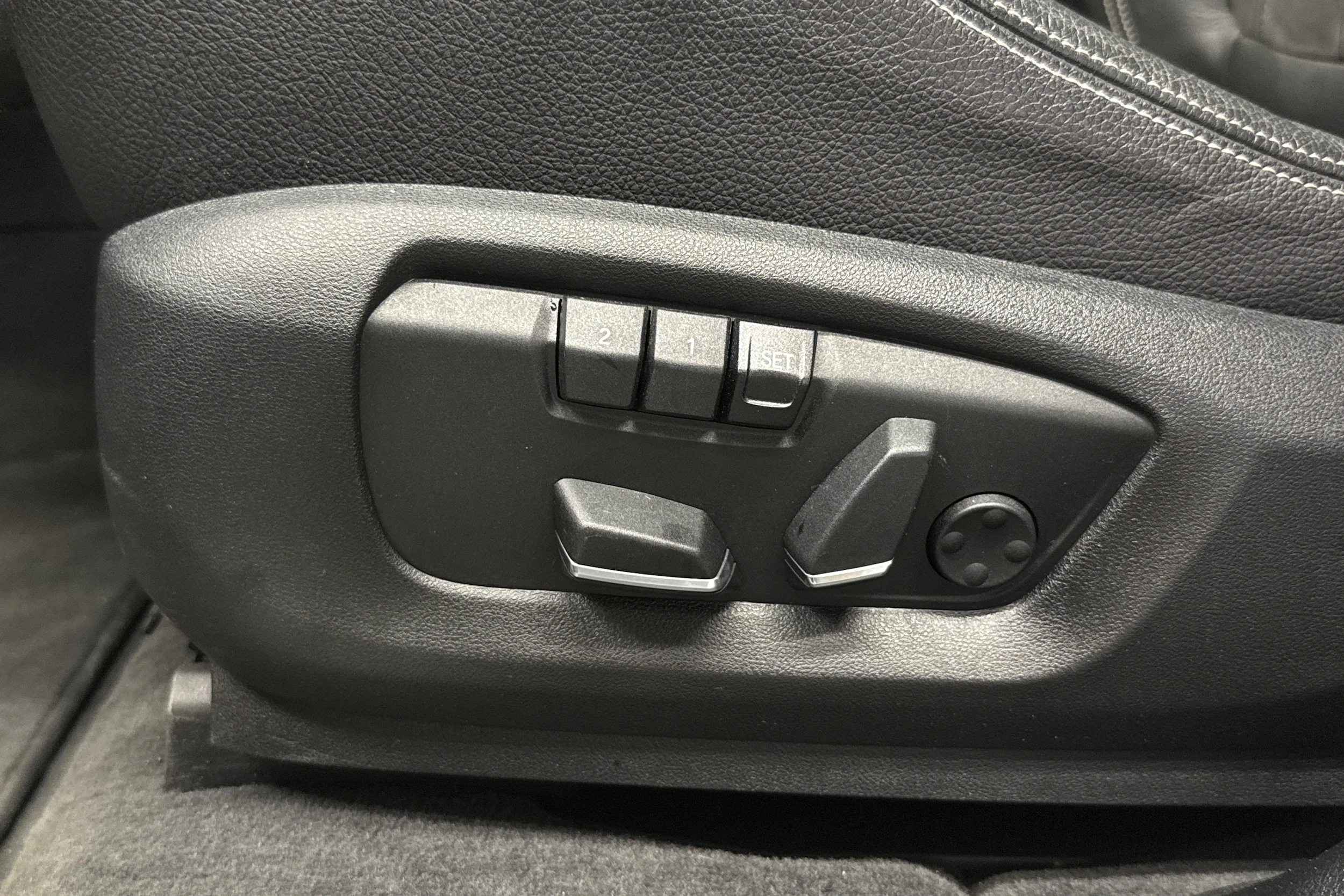 Musta BMW X5 2018 kuva 25.