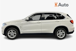 valkoinen BMW X5 2018 kuva 6.
