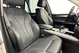valkoinen BMW X5 2018 kuva 18.