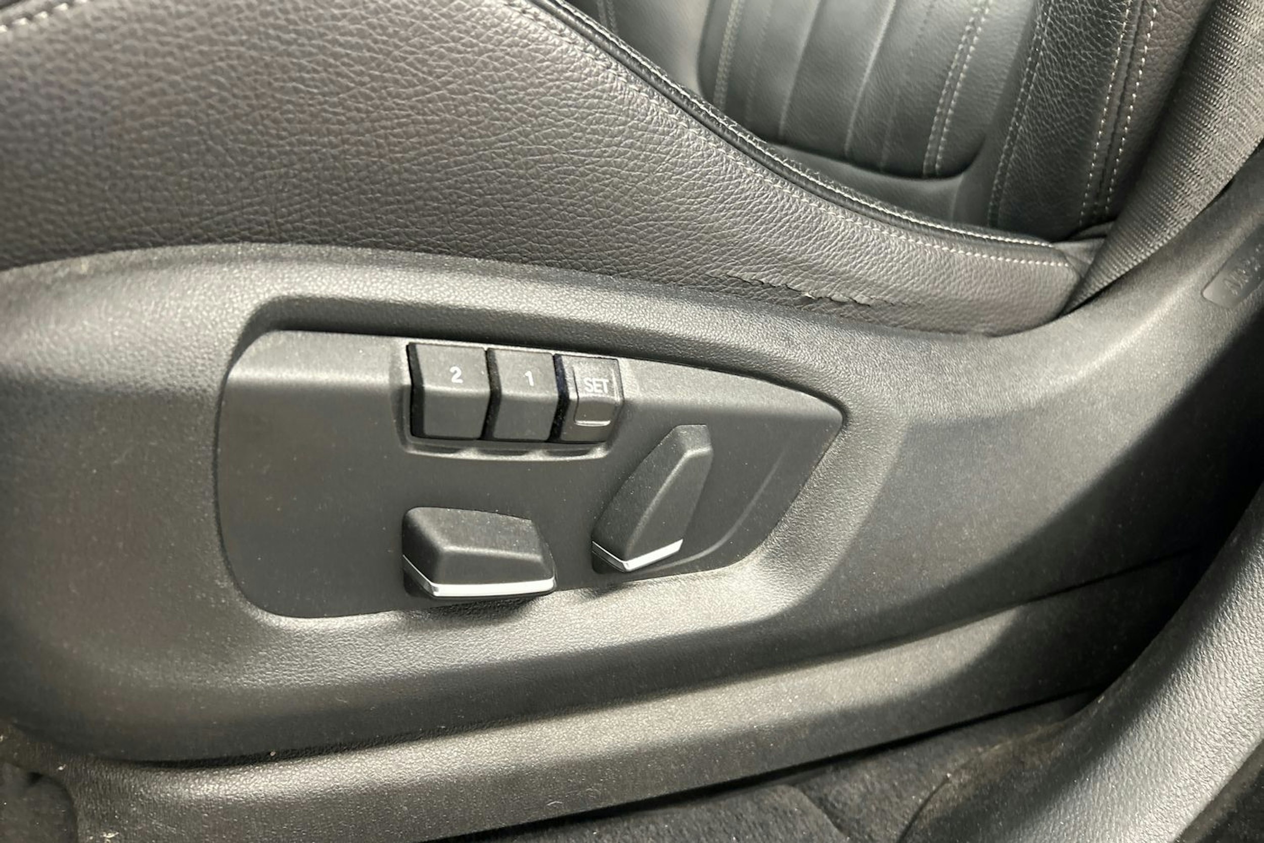 valkoinen BMW X5 2018 kuva 19.