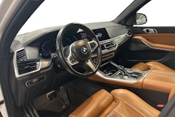 valkoinen BMW X5 2019 kuva 3.