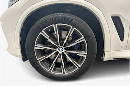 valkoinen BMW X5 2019 kuva 11.