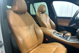 valkoinen BMW X5 2019 kuva 14.