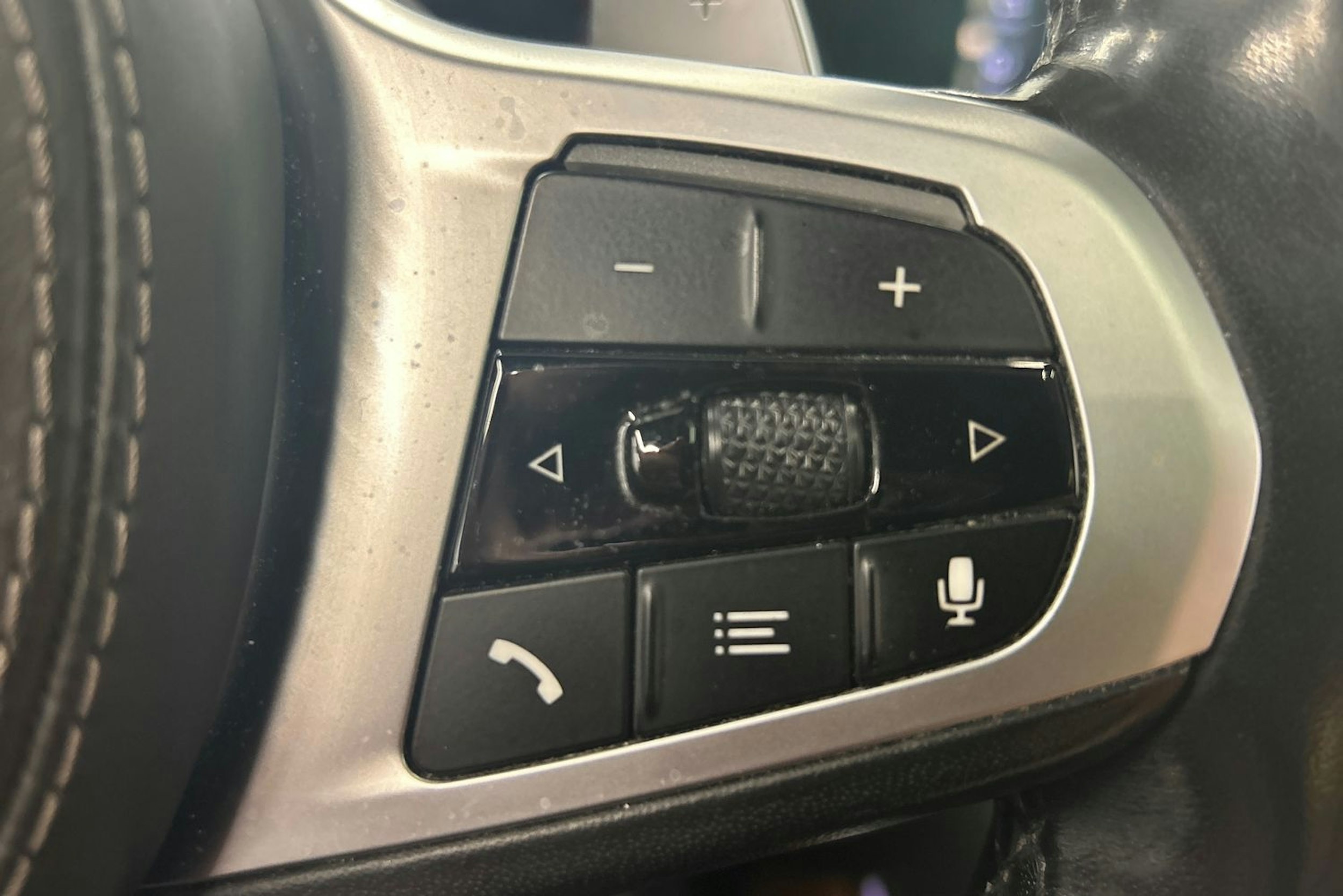 valkoinen BMW X5 2019 kuva 23.