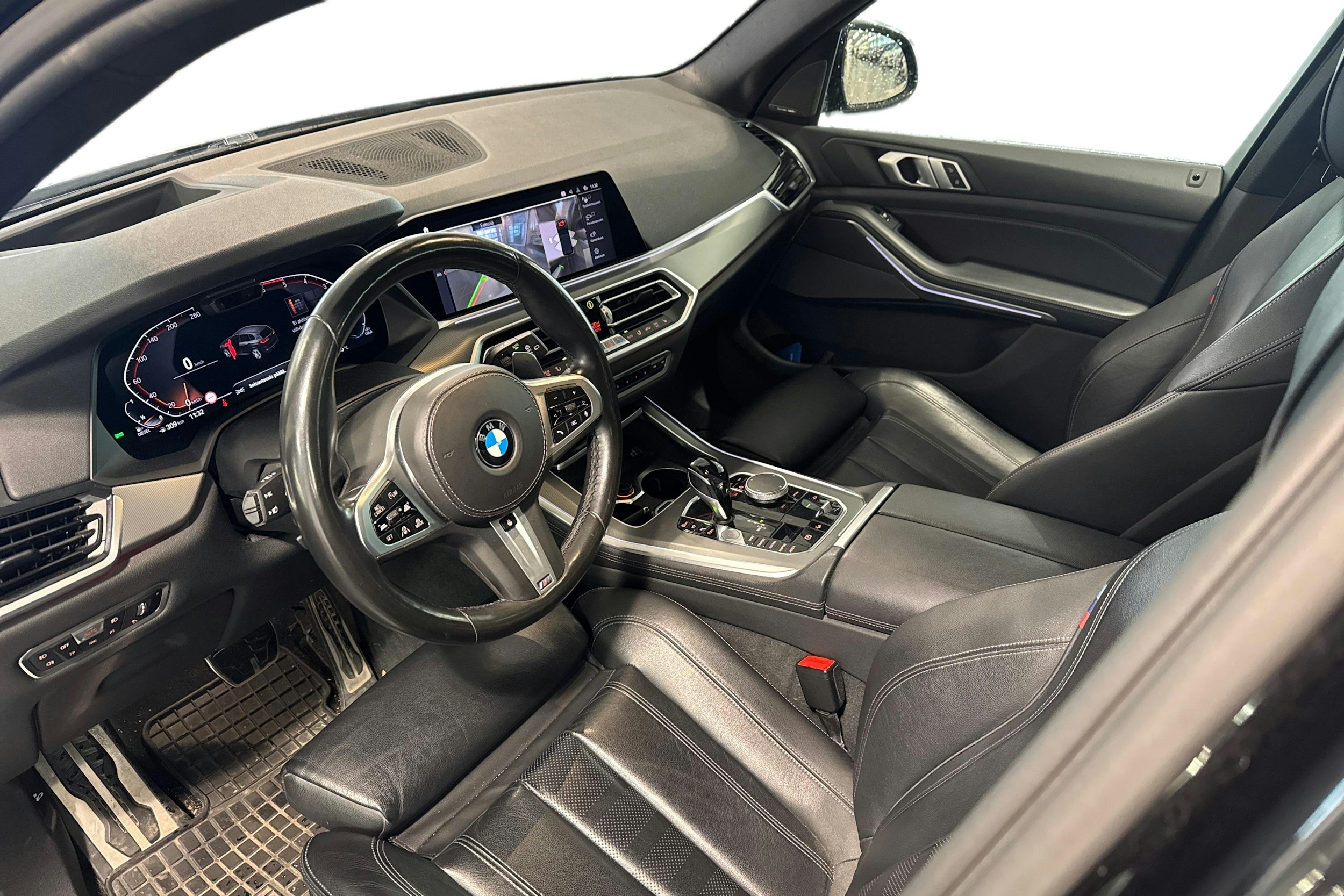 Musta BMW X5 2019 kuva 3.