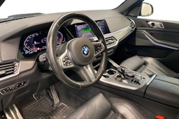 Musta BMW X5 2019 kuva 7.