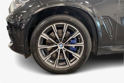 Musta BMW X5 2019 kuva 11.