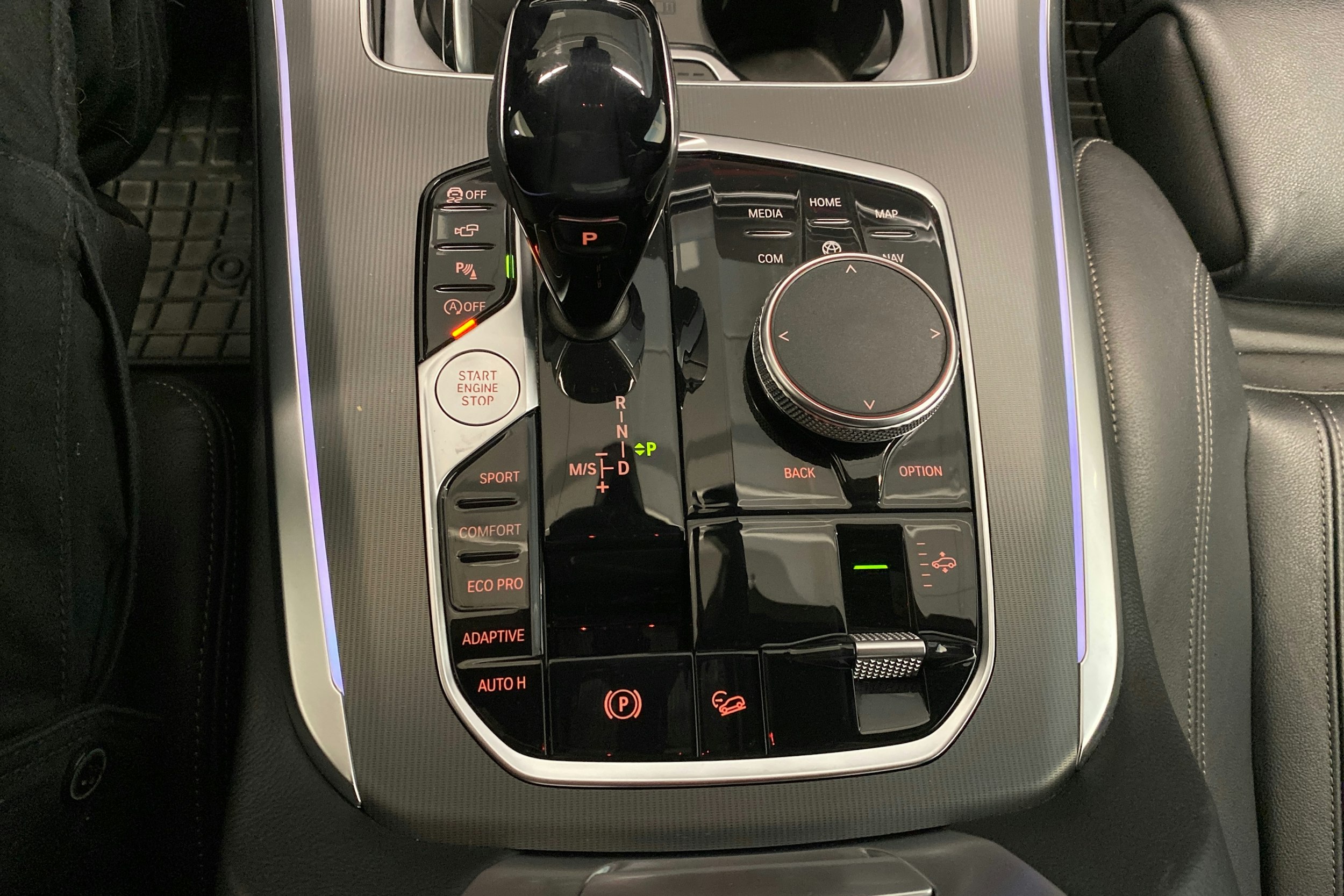 Musta BMW X5 2019 kuva 19.