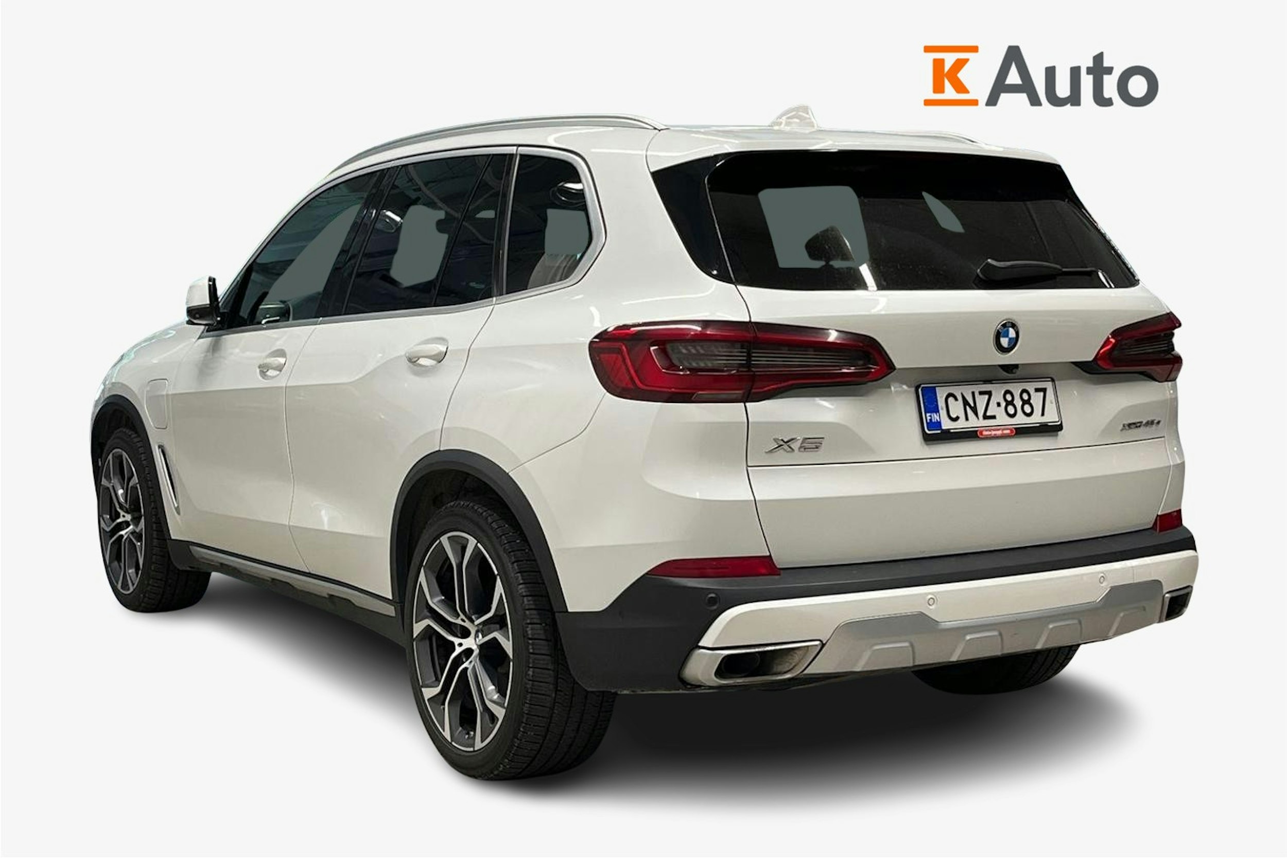 valkoinen BMW X5 2020 kuva 2.