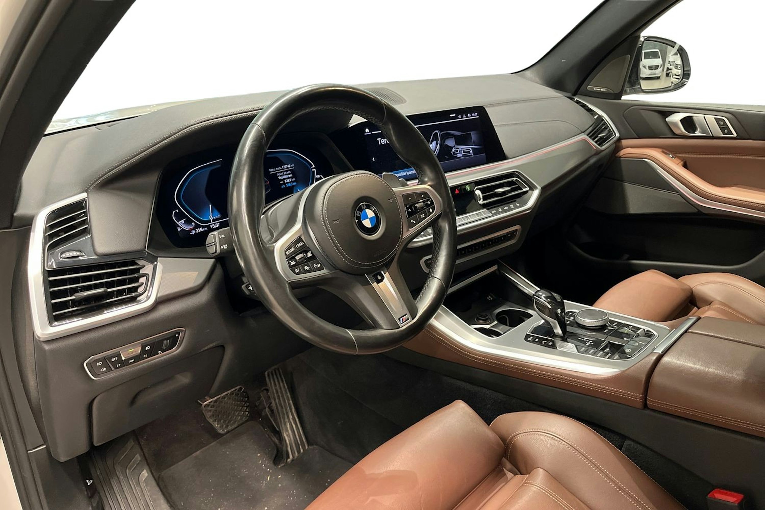 valkoinen BMW X5 2020 kuva 3.
