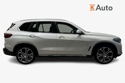 valkoinen BMW X5 2020 kuva 6.