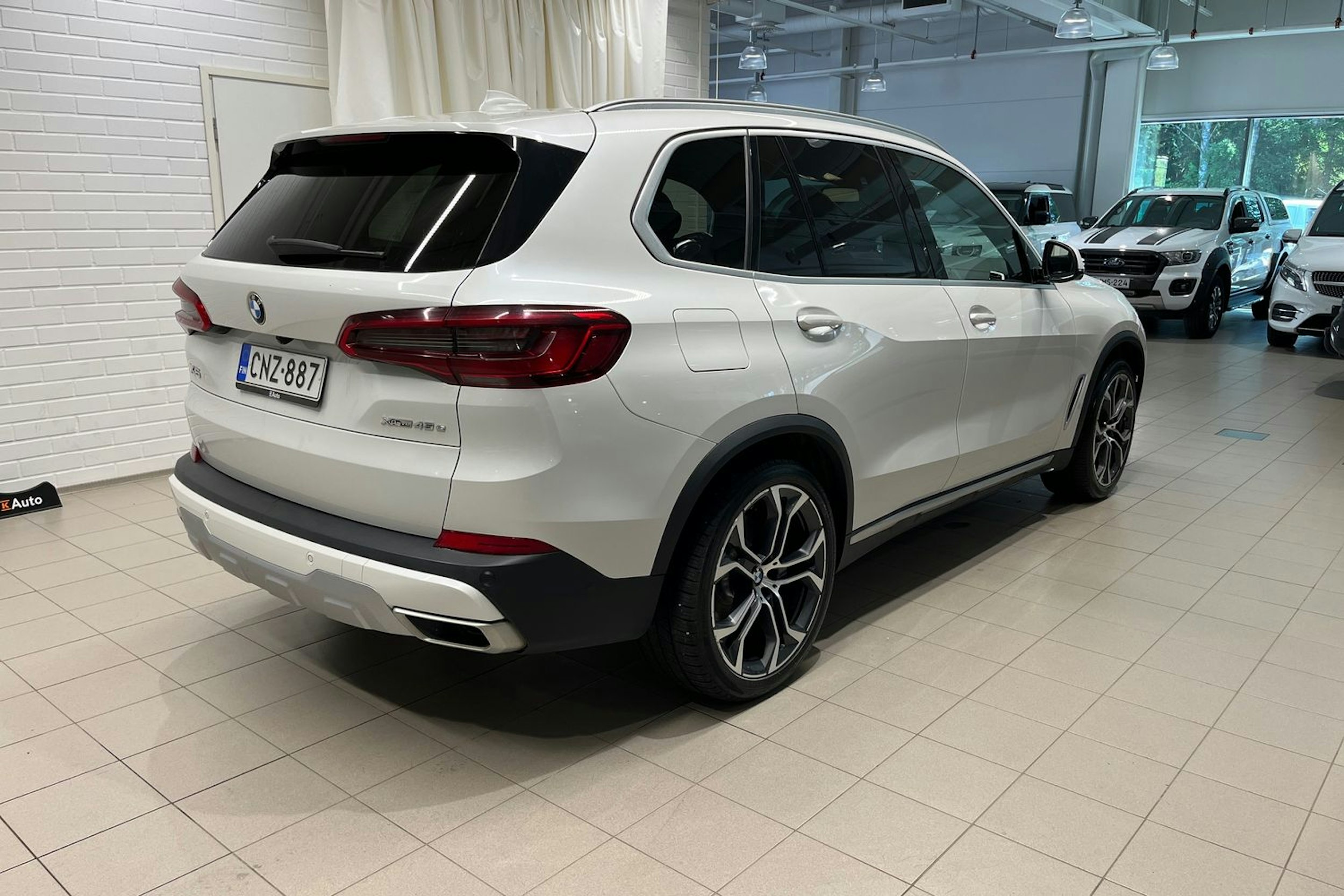 valkoinen BMW X5 2020 kuva 24.