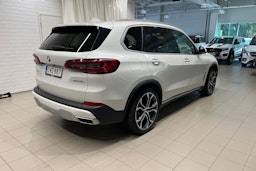 valkoinen BMW X5 2020 kuva 24.