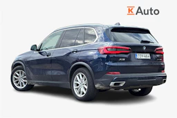 sininen BMW X5 2020 kuva 2.