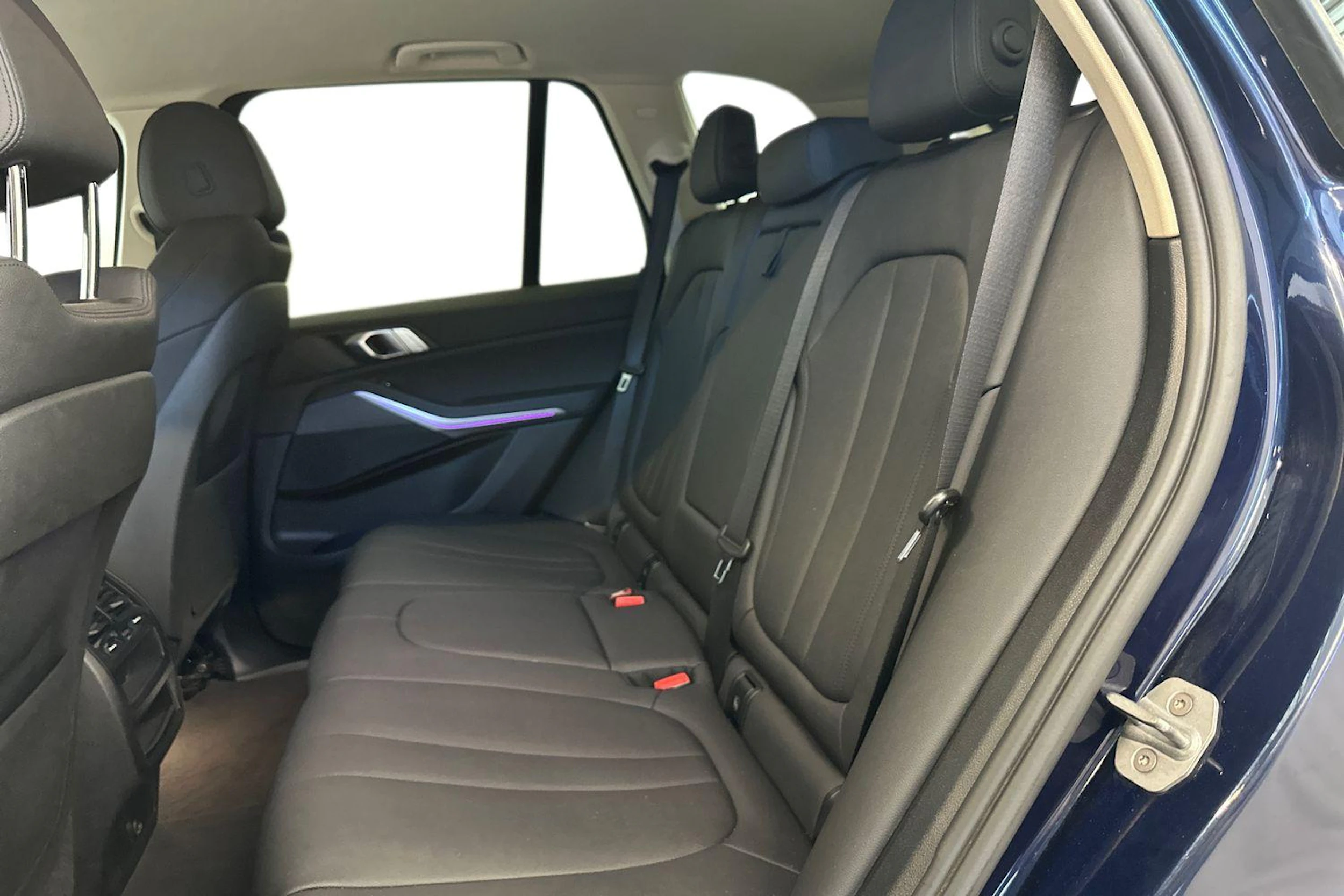 sininen BMW X5 2020 kuva 8.