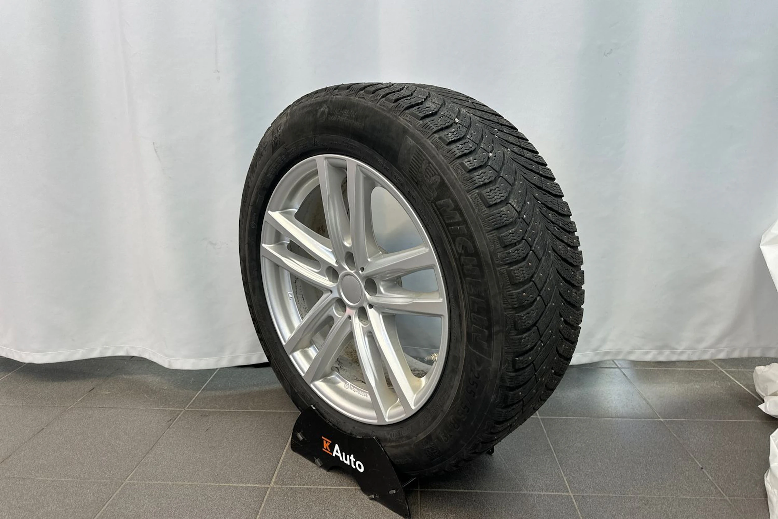 sininen BMW X5 2020 kuva 10.