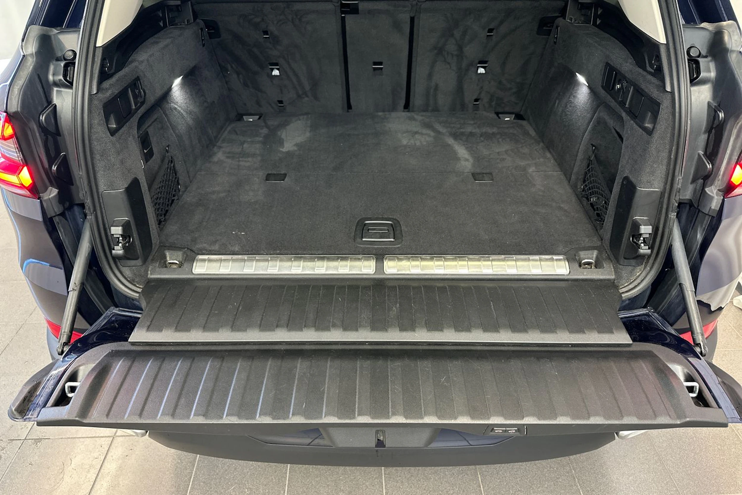 sininen BMW X5 2020 kuva 12.