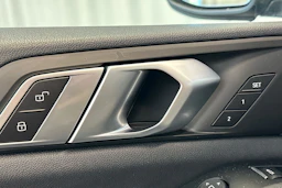 sininen BMW X5 2020 kuva 26.