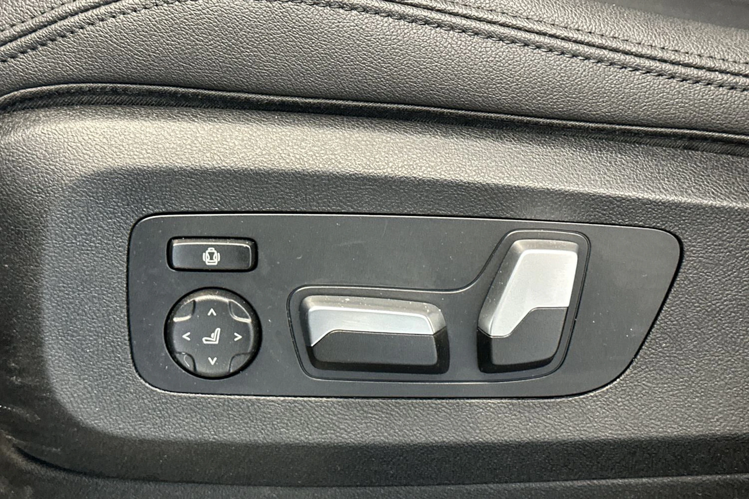 sininen BMW X5 2020 kuva 27.