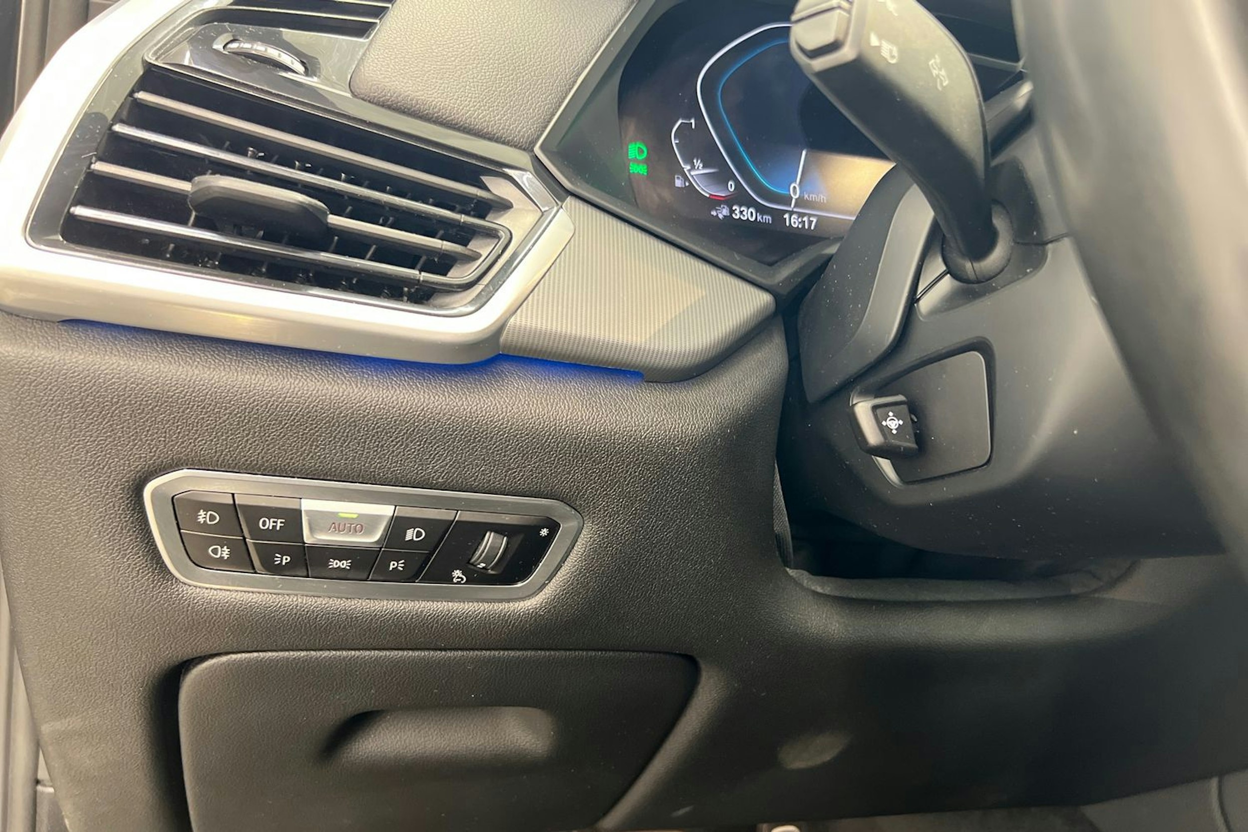 musta BMW X5 2020 kuva 14.