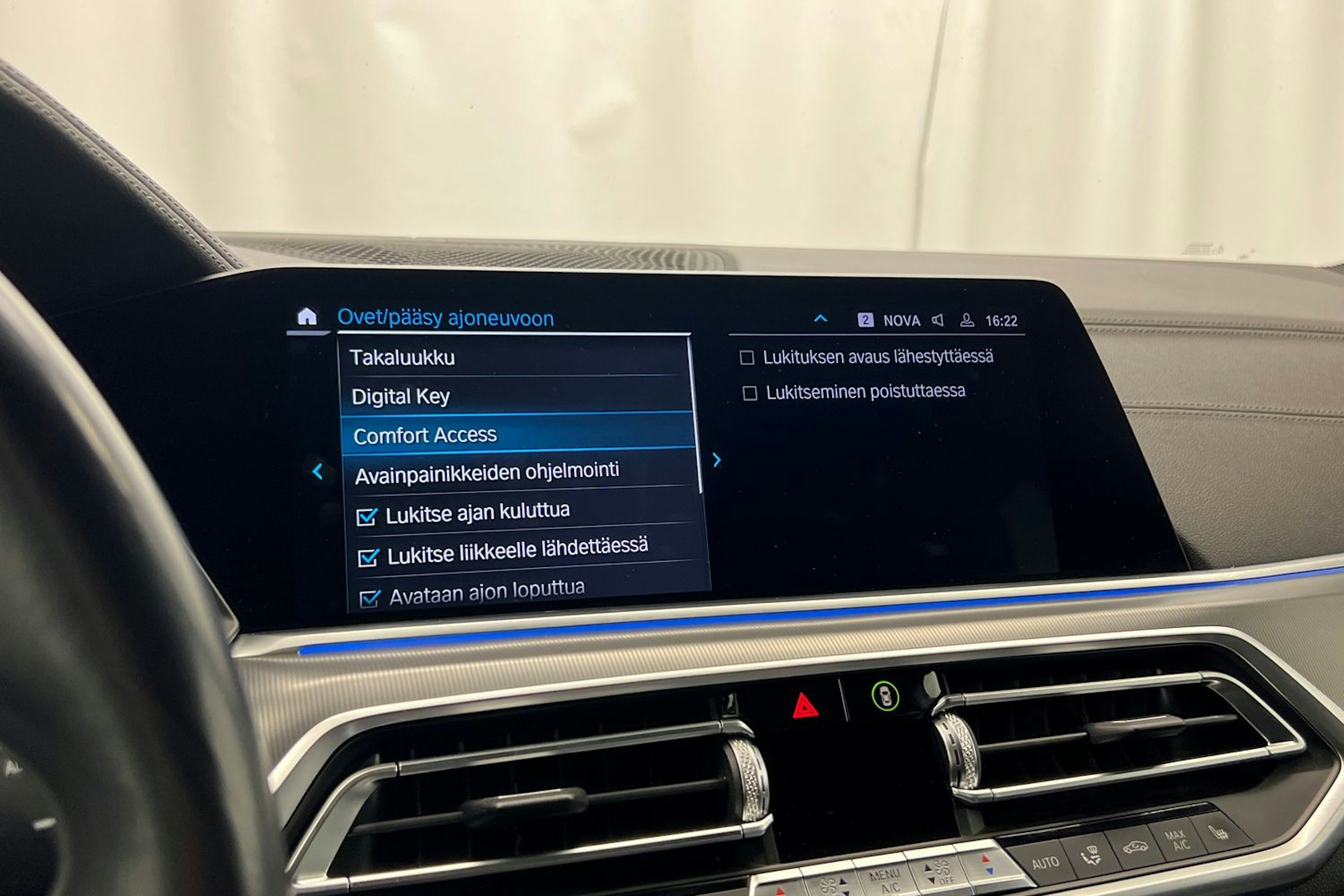 musta BMW X5 2020 kuva 27.