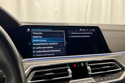 musta BMW X5 2020 kuva 27.