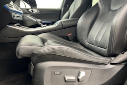 musta BMW X5 2020 kuva 34.