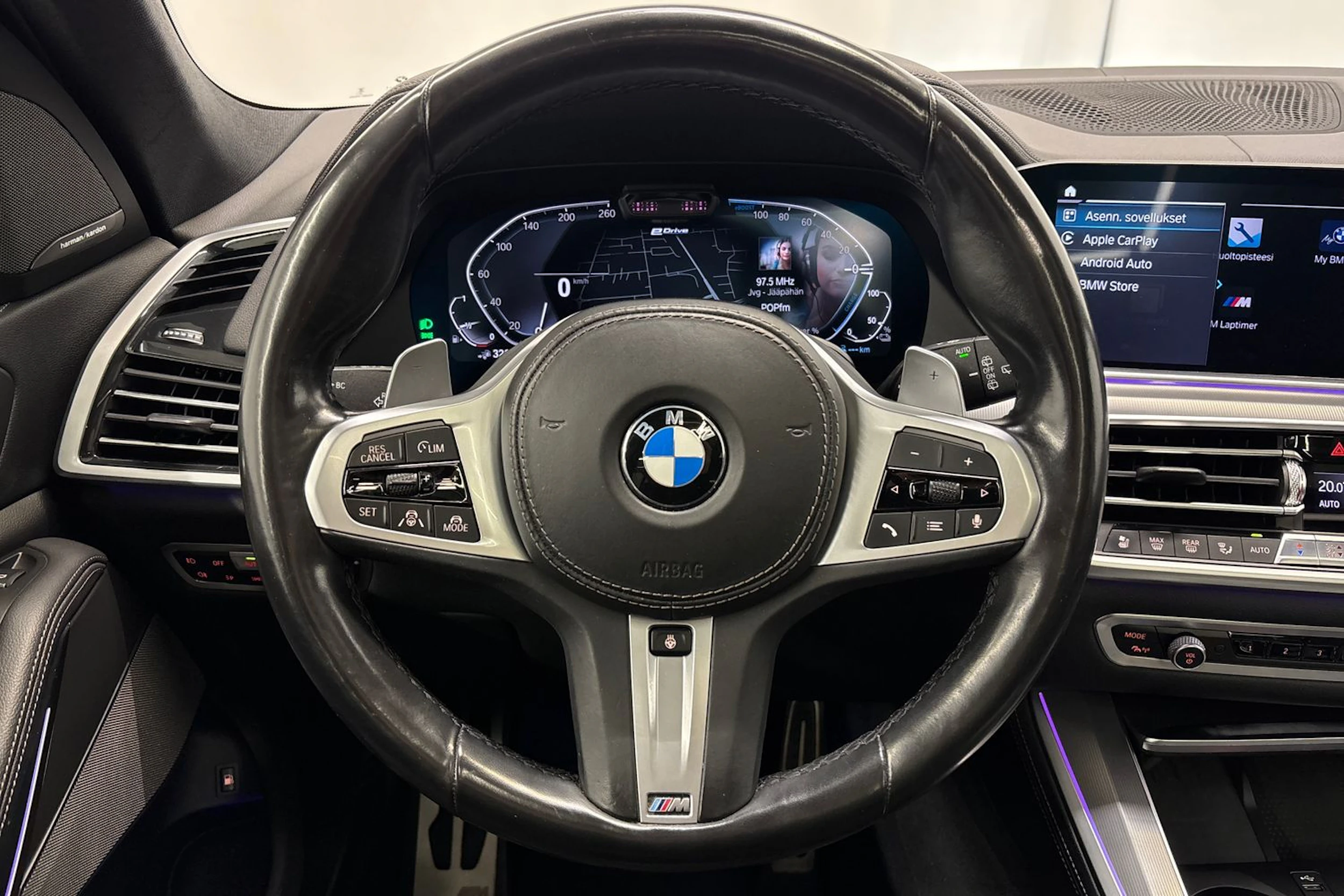 harmaa BMW X5 2020 kuva 11.