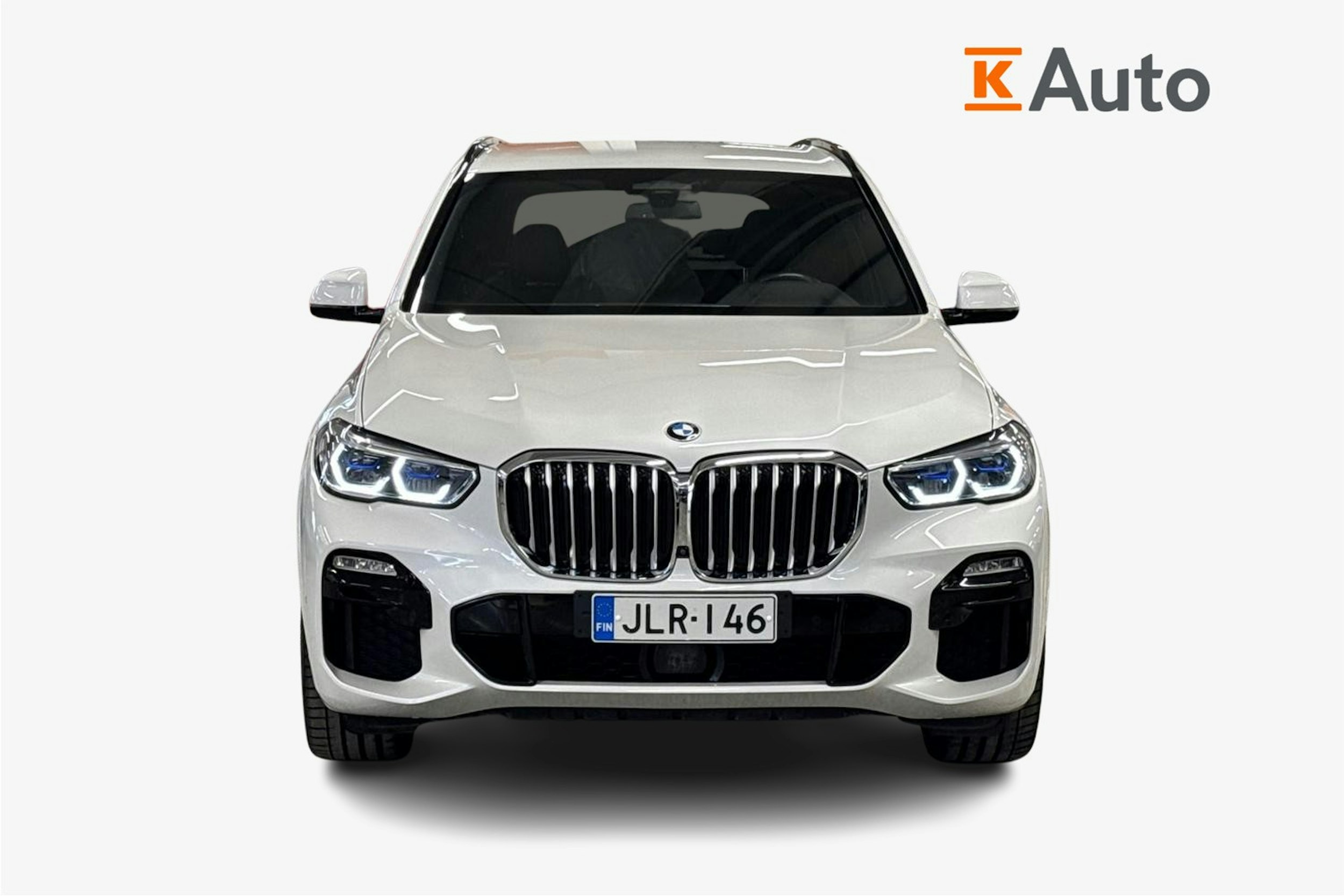 Valkoinen BMW X5 2020 kuva 5.