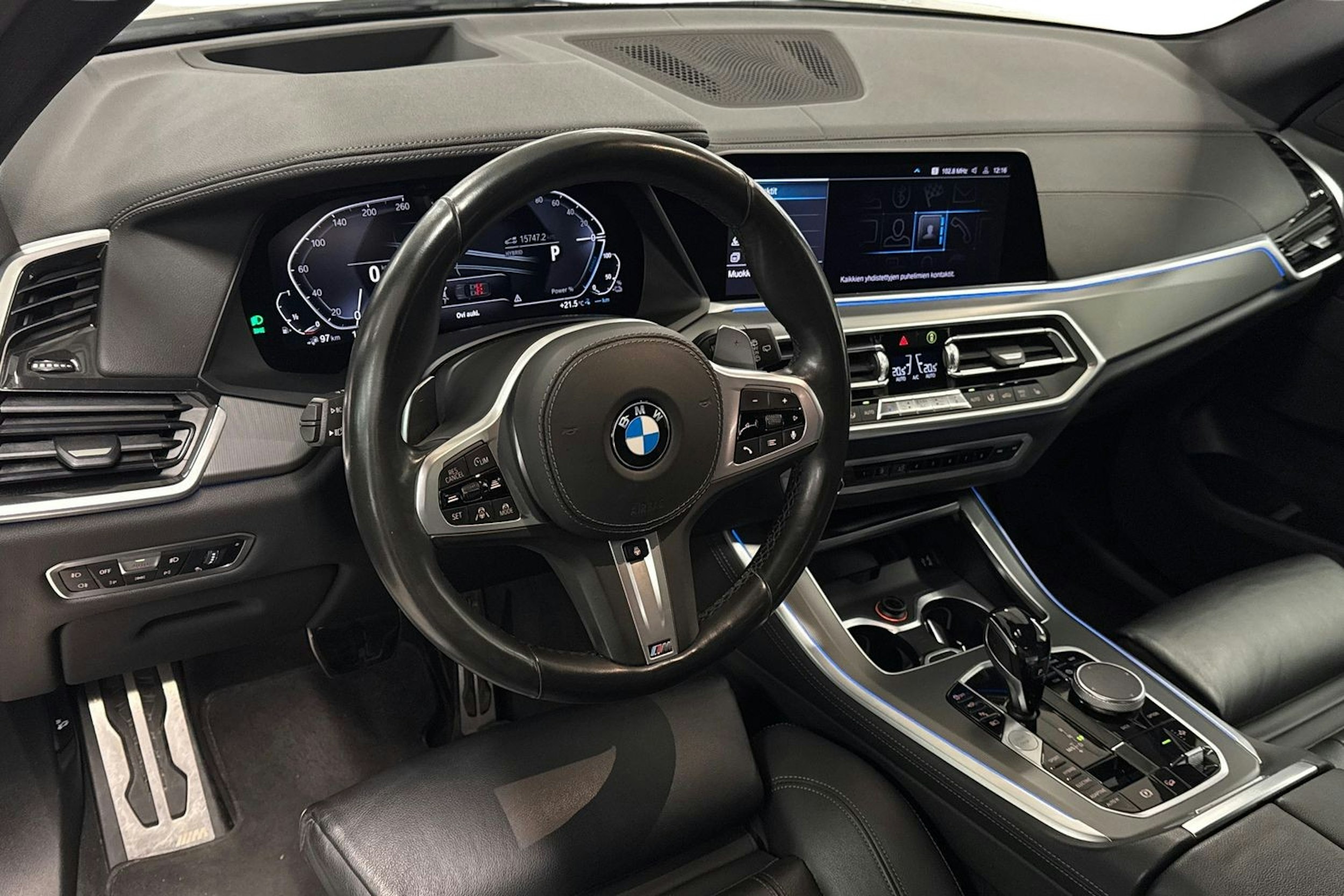 Valkoinen BMW X5 2020 kuva 7.